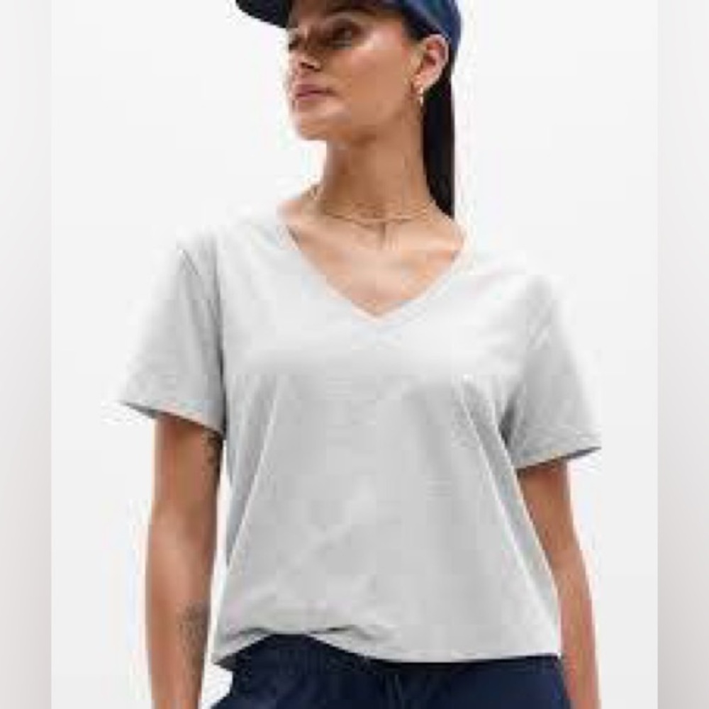 Athleta, Essential V-Neck T-shirt. Light Blue. Size L. Good condition!